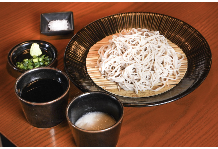 十割　とろろ蕎麦　（冷）