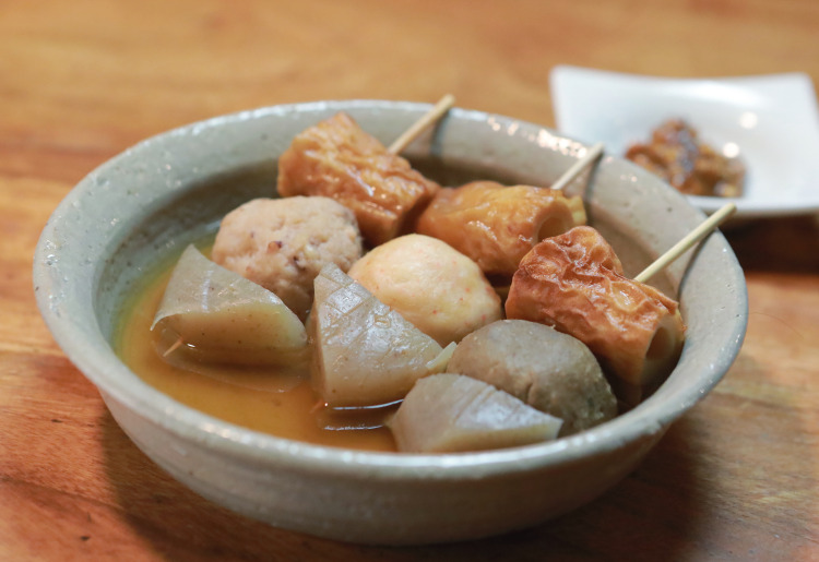 人気の三色おでん(チビ太のおでん)